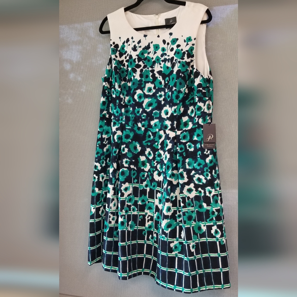 Adrianna Papell Green and Black Pleated A-Line Dress